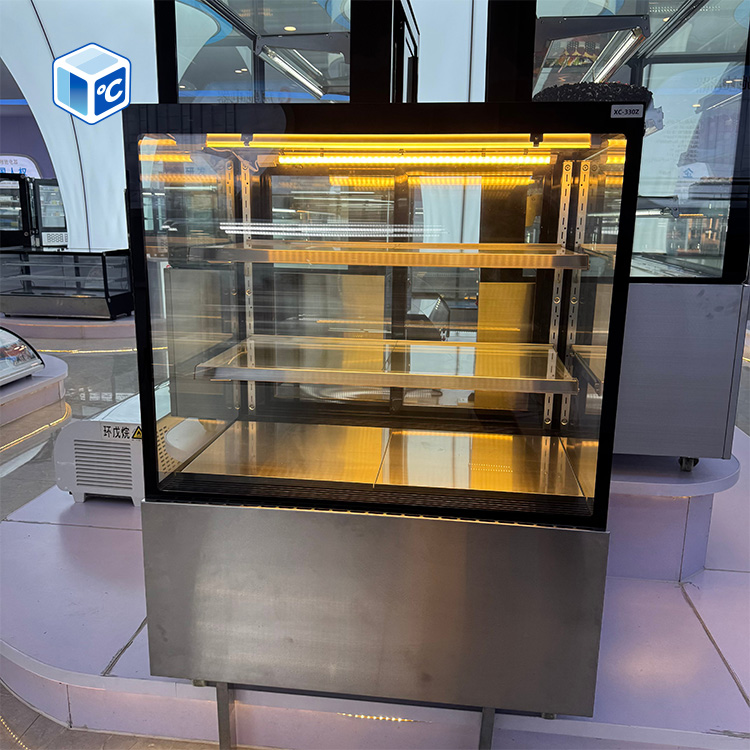 Vetrina Refrigerata Commercial - Refrigerated Display Case recensione e prezzo